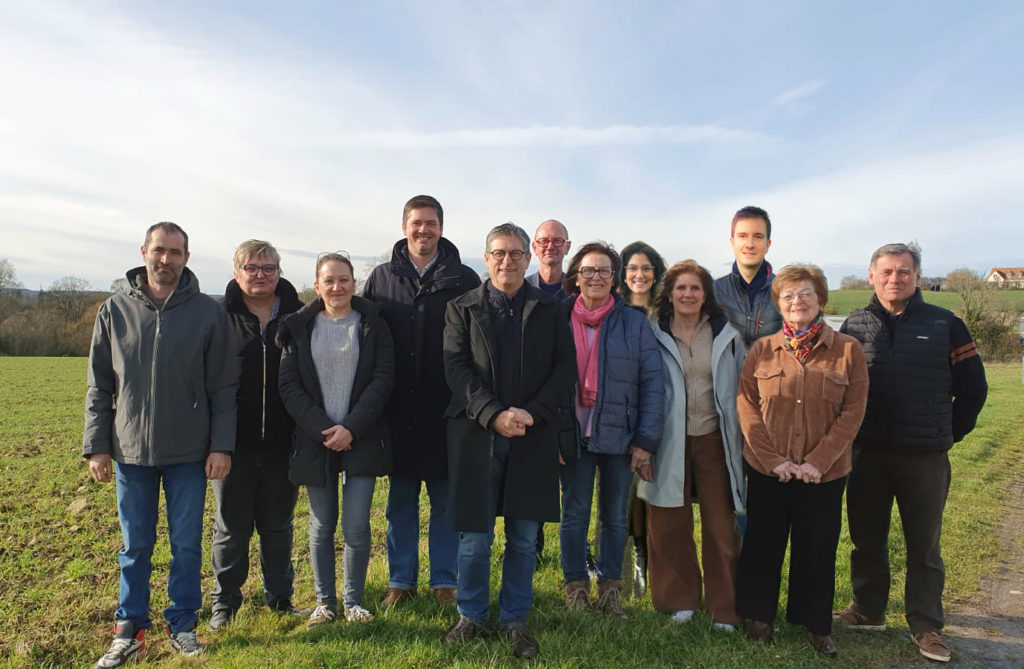 Le Conseil municipal de gauche à droite : Benoît Leprovost, Marie Christine Sionneau, Laurie Quenerch'du, Paul de Labarthe, Jean Marc Léger, Vincent LEMOINE, Nicole Basly, Soukaina El Amrani, Sylvie Breuils, Brice Legallois, Isabelle Deguérois (ne siège pas), Michel Brehin